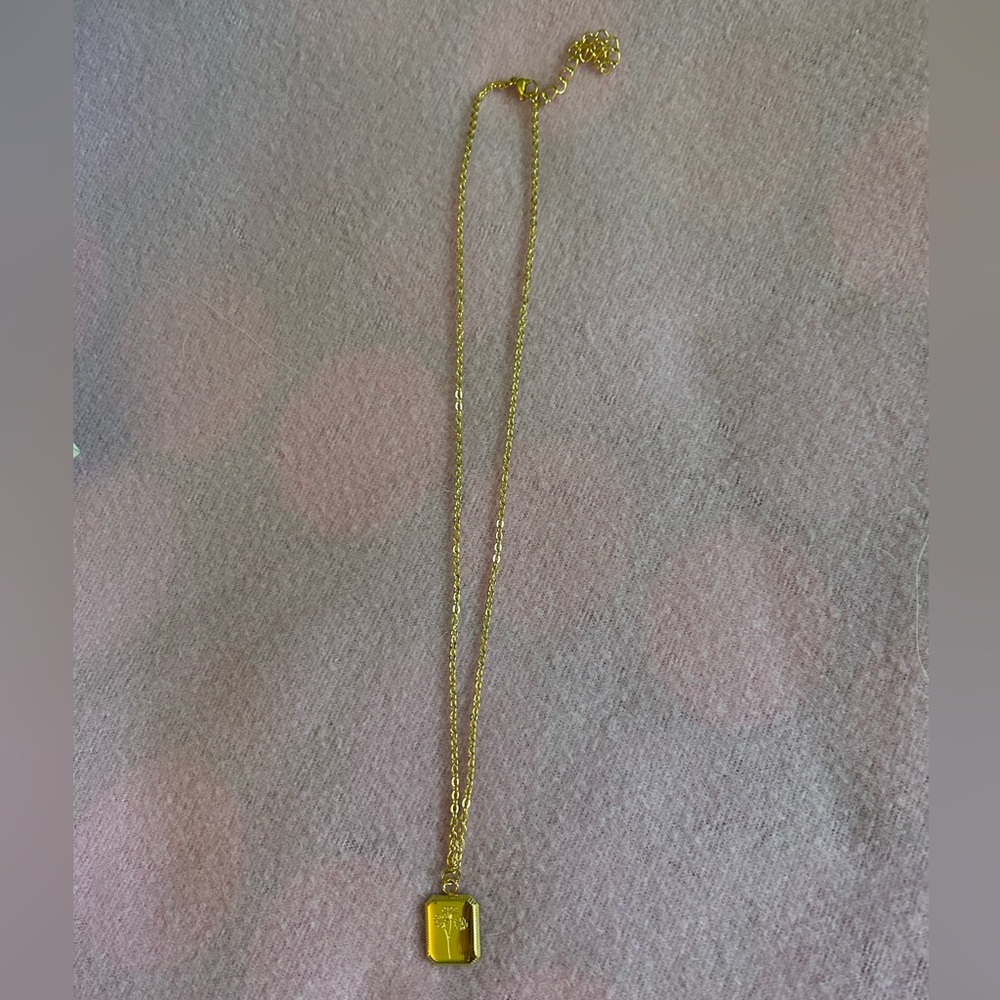 UrGlden February Birth Month Flower Necklace - Picture 4 of 6